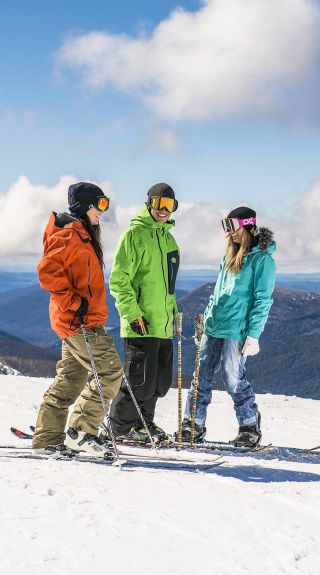 在斯瑞德伯（Thredbo）滑雪