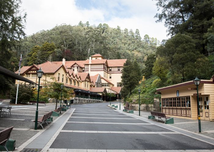 藍山珍羅蘭山洞（Jenolan Caves）的洞穴屋住宿