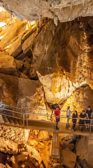 藍山珍羅蘭山洞（Jenolan Caves）
