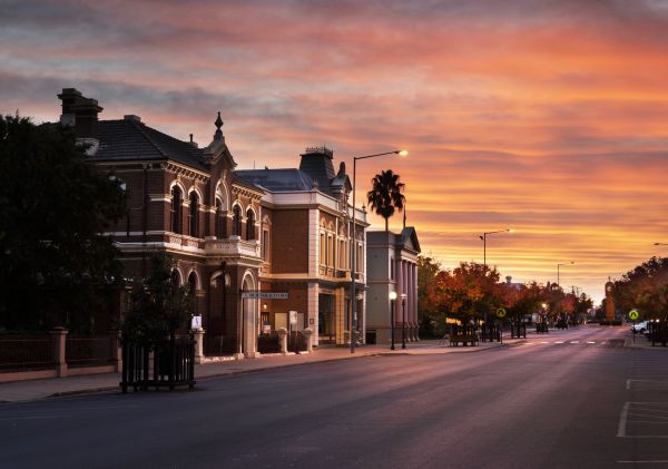 馬奇（Mudgee)市場街的日出 