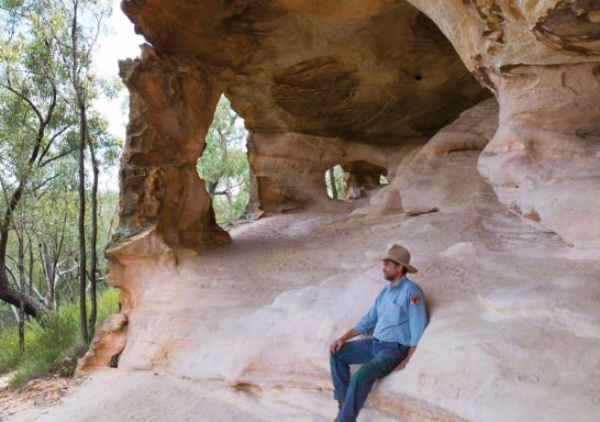砂岩洞穴，Pilliga 國家公園，庫納巴拉布蘭，Warrumbungle，新南威爾士郊區