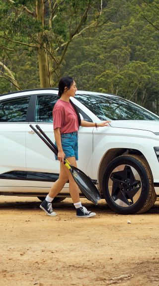 在新南威爾斯的電動車公路旅行中充電